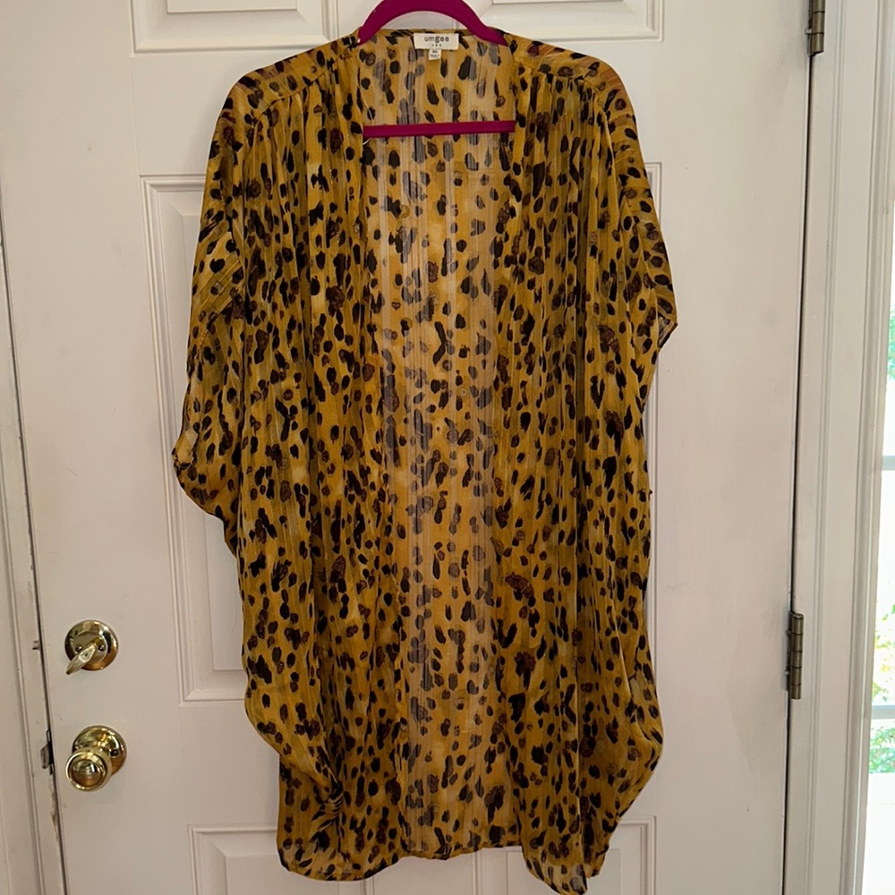 Umgee USA animal print kimono Size M/L